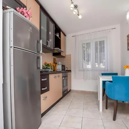Apartment Rebeka *