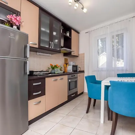 Apartment Rebeka Primosten